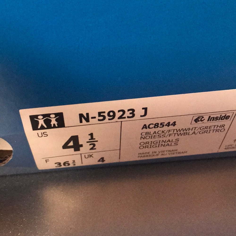 Adidas sneakers - Picture 3 of 5